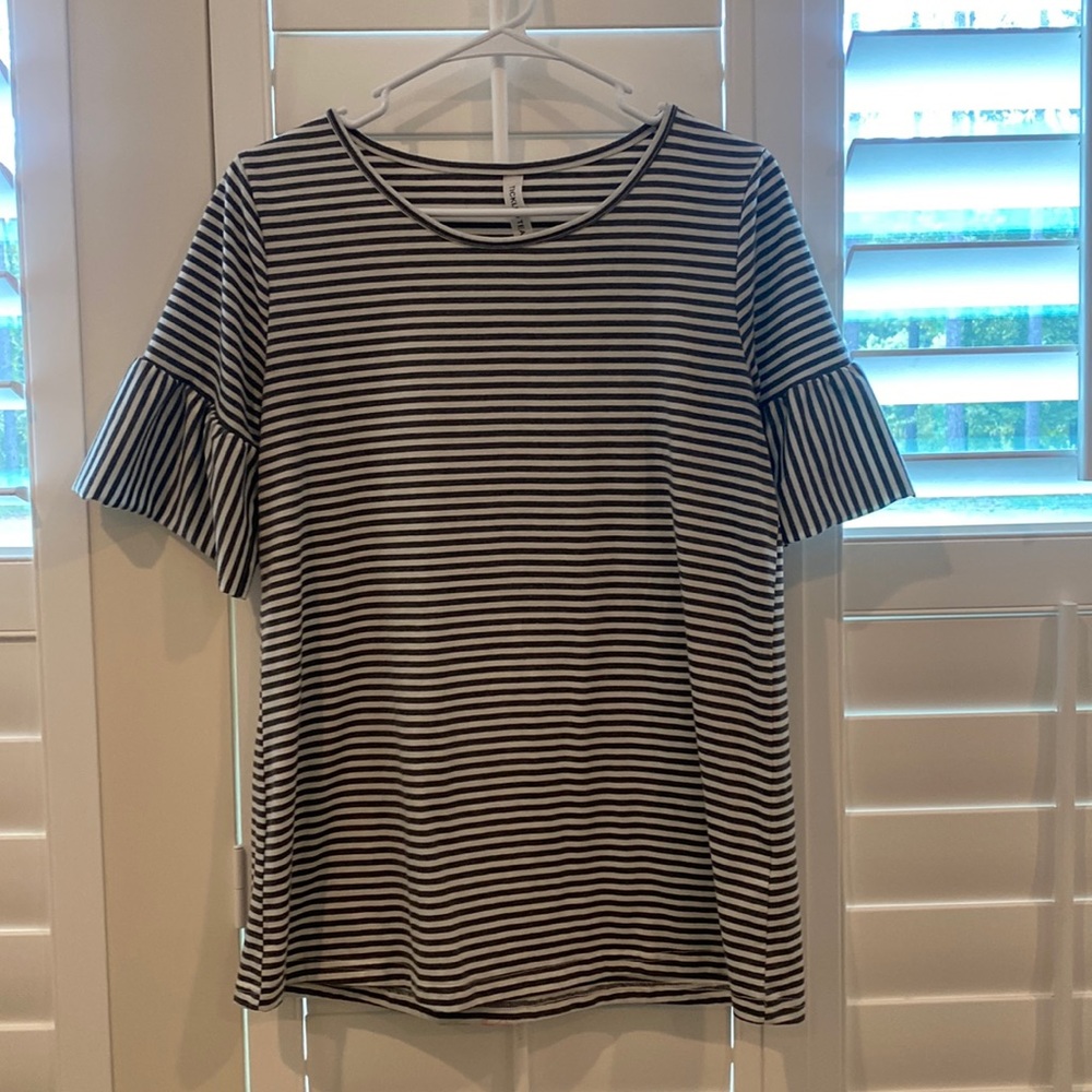 Size small cotton tshirt with ruffle sleeve